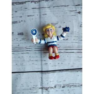 BURGER KING KIDS CLUB MEAL TOY TRANSPORTERS GIRL SNAPS LOOSE FIGURE CAMERA